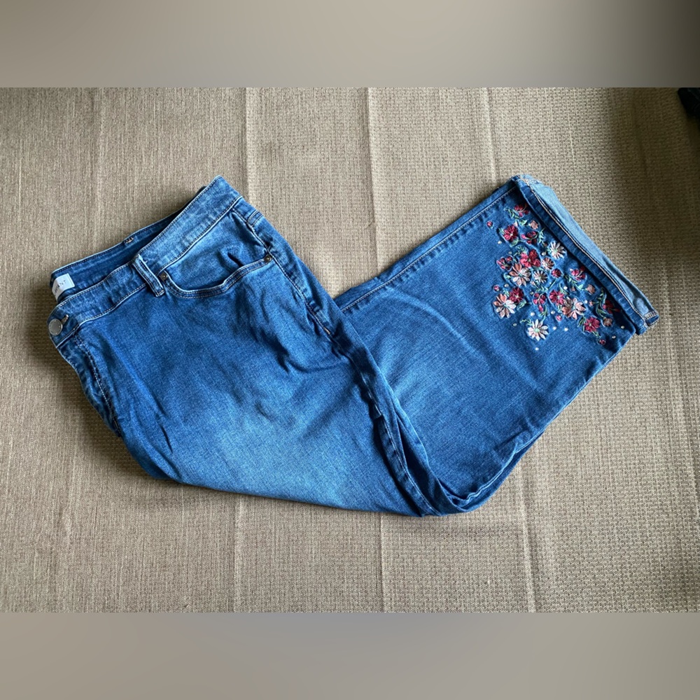 Lane Bryant Embroidered Denim Capris